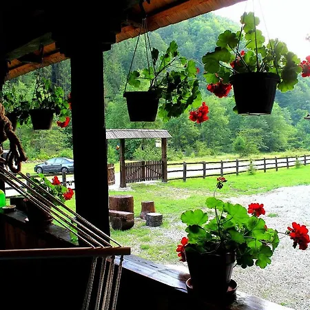 Casuta Din Valea Regilor Lodge